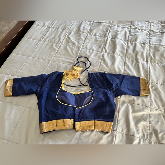 Beautiful saree with stitched blouse, Bust 34B, can make it bigger - Picture 8 of 15